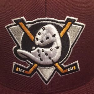 Anaheim Ducks 20th Anniversary Fitted Hat - Maroon